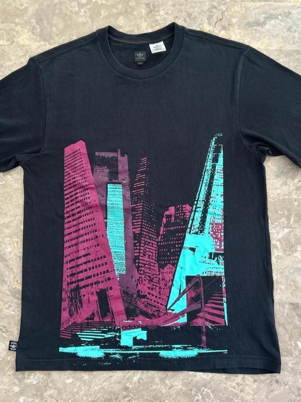 2010 Adidas Originals Rebel Soles 49 Sample T Shirt Medium Black City Graphic